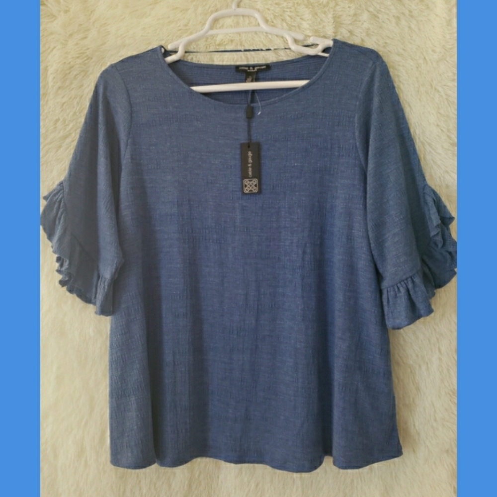 NWT 1X CABLE & GAUGE WOMAN SHORT SLEEVE TOP PLUS
